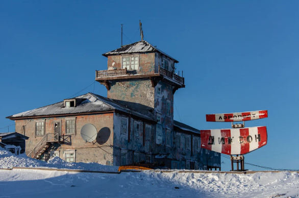 На краю снега: Что можно купить в самом северном поселке России?