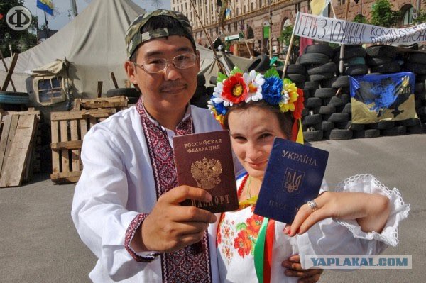 Раненая медсестра на майдане - фейк