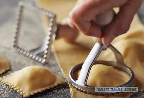 Плоские пельмени.
