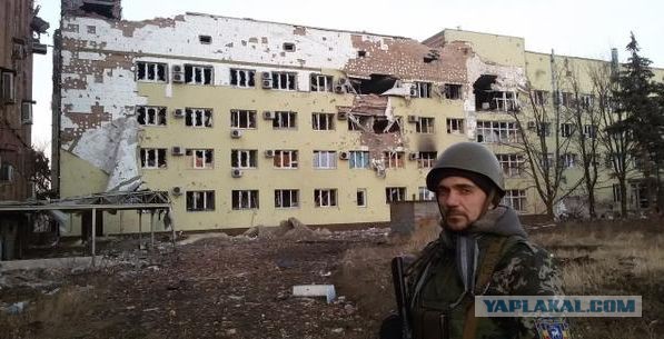 Зачистка аэропорта от войск украинских ВС