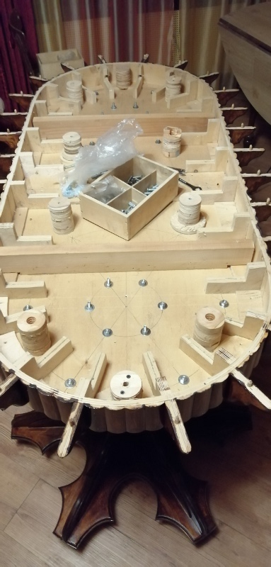 Стол для... Ну просто чтобы был