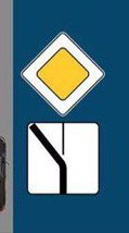 Знак главная дорога и направление. Знак 8.13 изгиб главной дороги. Знак 8.13 направление главной дороги направо. Знак главной дороги с поворотом. Знак 8.13 направление главной дороги налево.