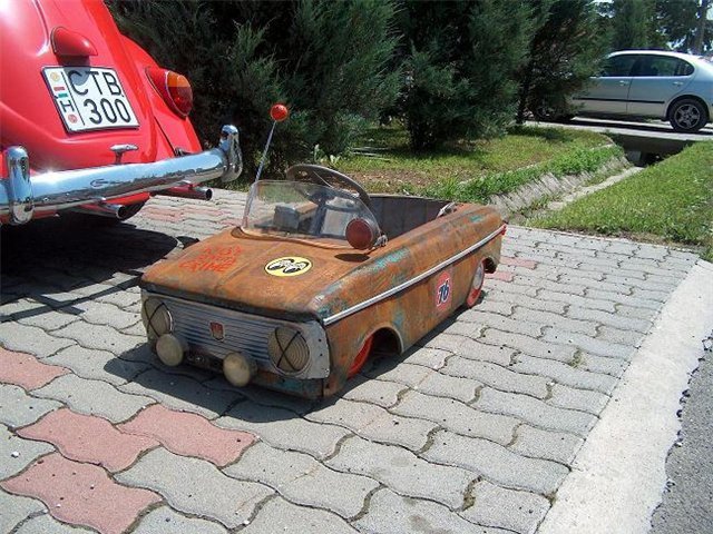 Педальный Москвич стенс