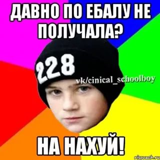 Болельщики выбежали на ринг во время поединка и избили кикбоксера на турнире в Париже