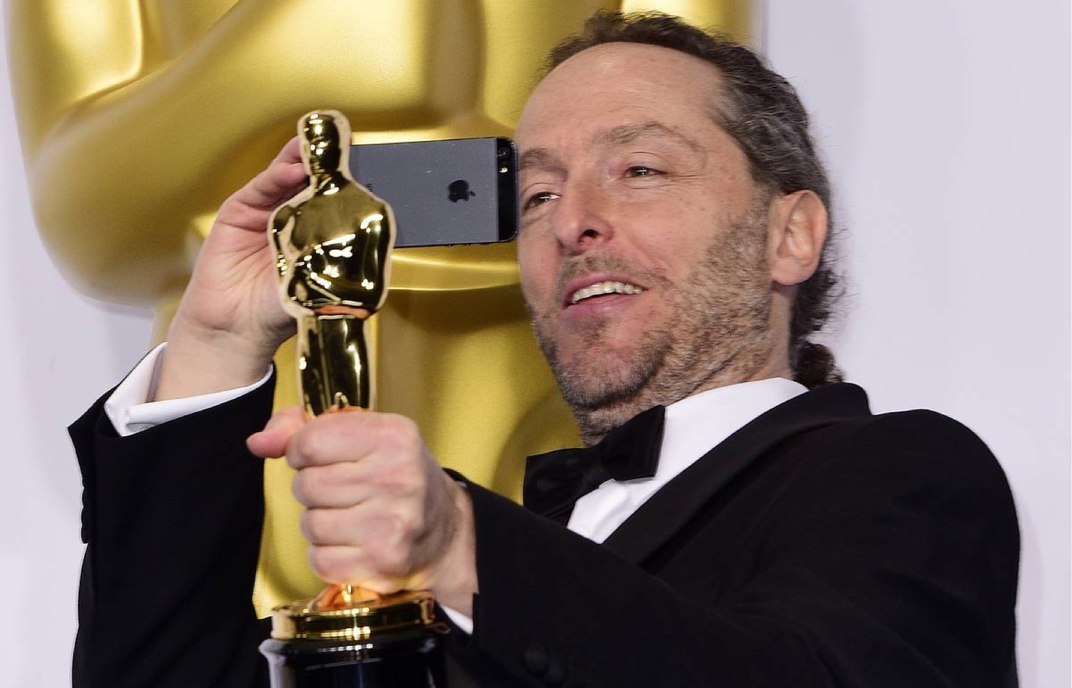 Квентин тарантино вручают оскар. Квинка против хейтеров. Герои против оскара на русском языке. Дэмьен шазелл оскар. Вавилон дэмьен шазелл.