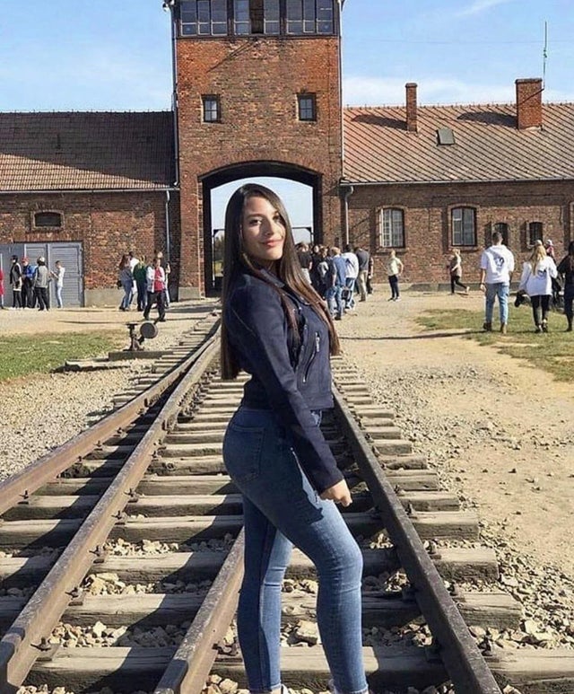 Шалом