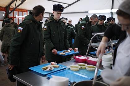 Российским военным заменят всю алюминиевую посуду на пластиковую