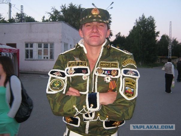 Минпросвещения решило ввести единую школьную форму