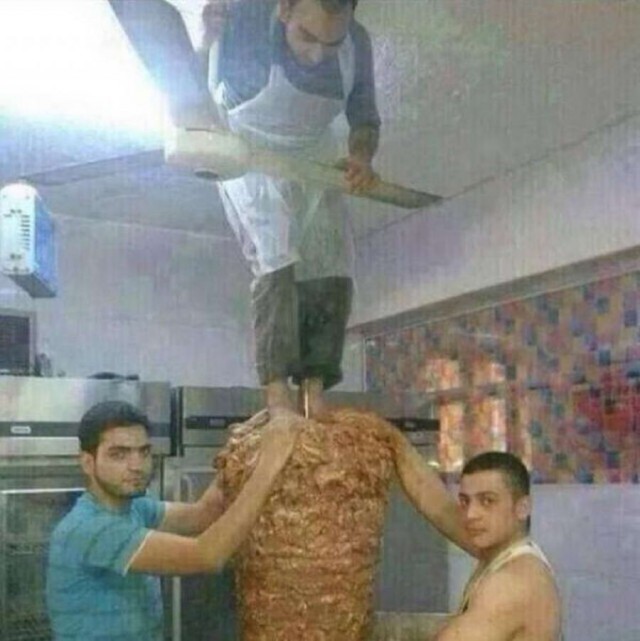 Массовое отравление шаурмой в заведении "Вкус Востока" в подмосковном Егорьевске