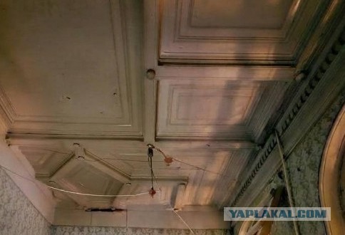Сгоревший особняк Миллера с высоты Исаакиевского собора.