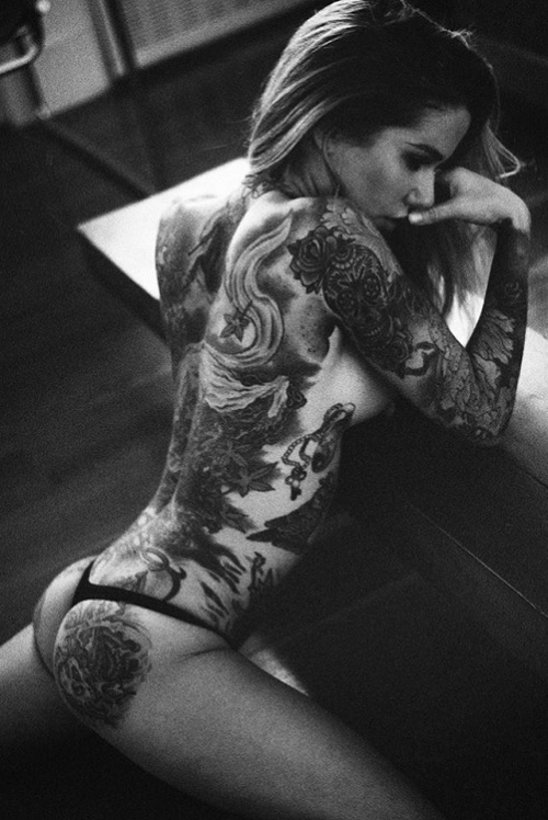 Татуировки на женском теле
