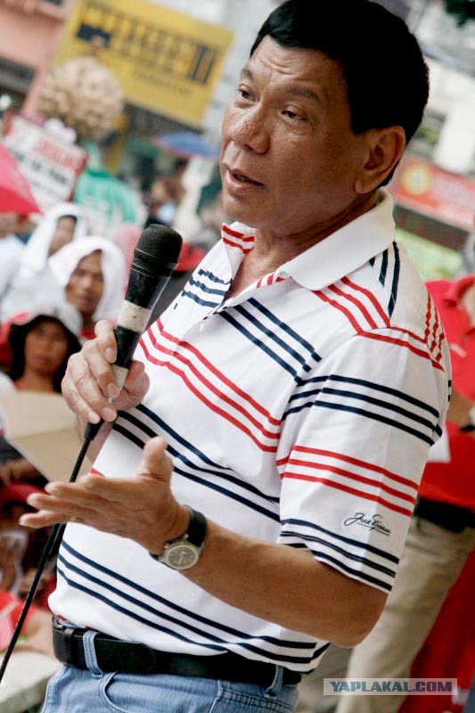 Президент Филиппин продает яхту, чтобы поднять зарплаты врачам