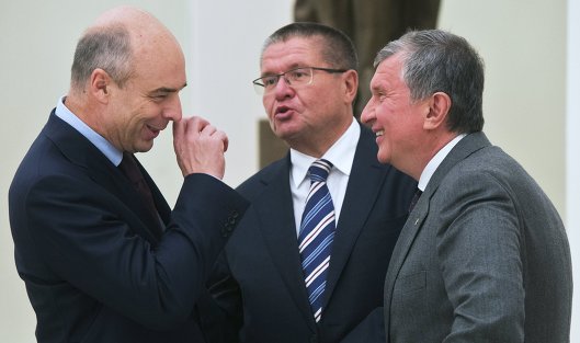 Минфин предложил девальвировать рубль на 10 процентов
