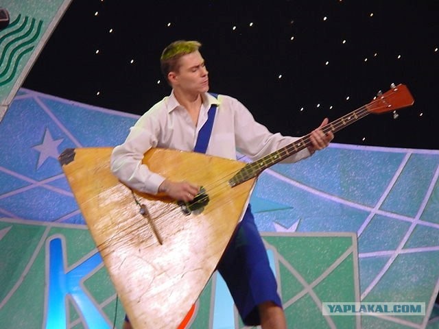 Откуда русские привезли балалайку