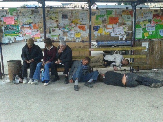 Остановки в Подмосковье оборудуют подогреваемыми сиденьями, бесплатным Wi-Fi и розетками.