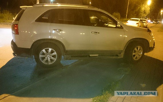 Пьяное быдло стреляет на пляже