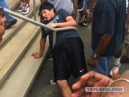 Охранник - падонок