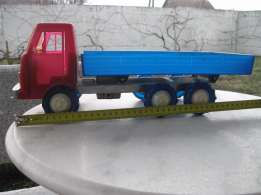 КамАЗ начал продажи масштабных моделей грузовиков
