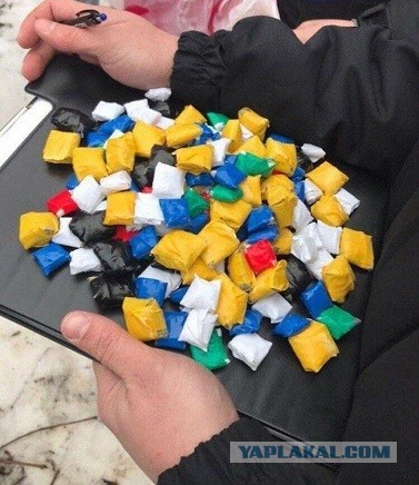 Начальник контроля за оборотом наркотиков задержан с килограммом мефедрона