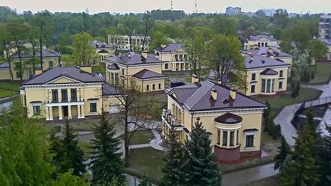 Сколько зарабатывают судьи в России и какими льготами они пользуются