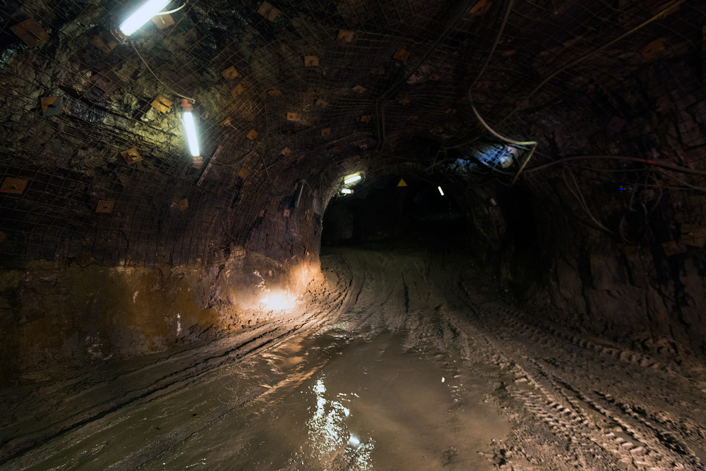 Нюрбинский горно-обогатительный комбинат. Алроса добыча алмазов. Рудник удачный якутия. Рудники алроса. Рудник интернациональный мирный.