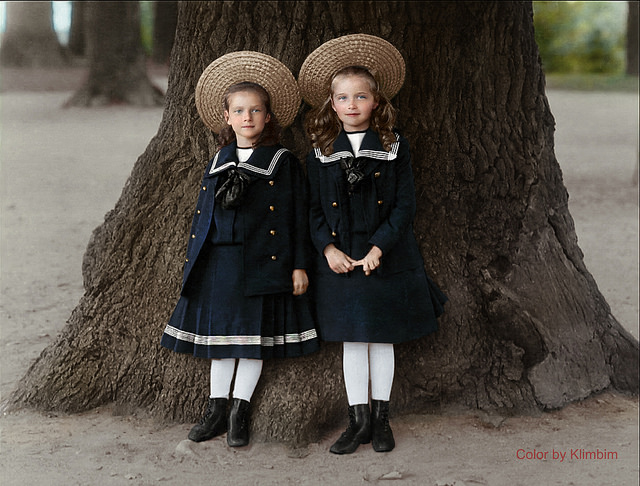 Московская художница Ольга Ширнина раскрасила более 2000 старых фотографий