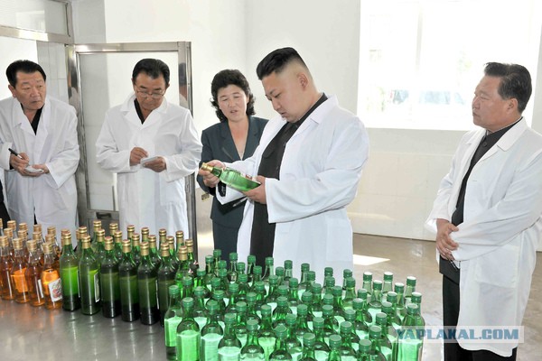 Ким Чен Ын посетил супермаркет. Расчехляйте фотошопы