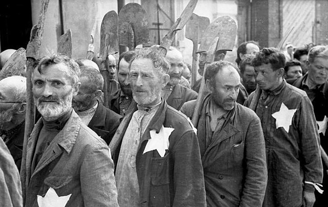Третьих лиц начнут штрафовать на ₽500 тыс. за упоминание иноагентов