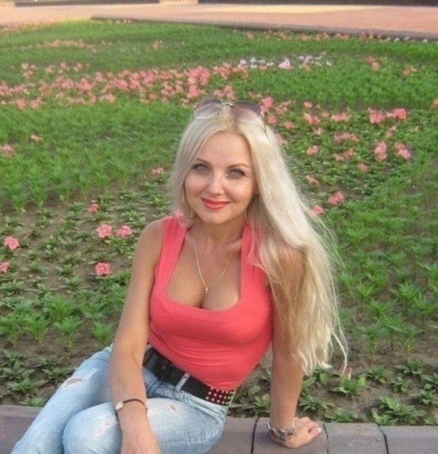 Красивые женщины с сайтов знакомств, которым за 40