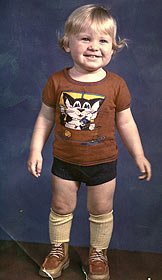 Знаменитости в детстве. Фото из домашних архивов