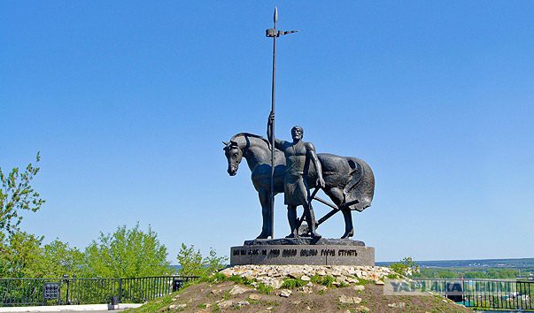 Какие прозвища дают памятникам в России