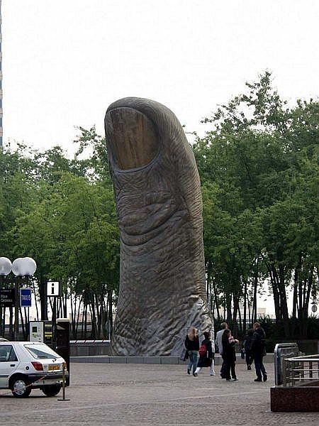 Самые странные памятники планеты