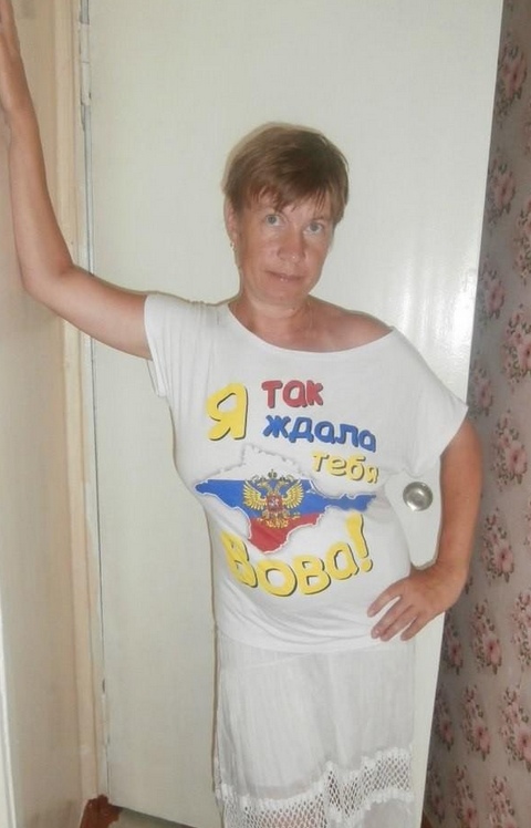 Давай я тебя ещё вот в этой позе сфоткаю