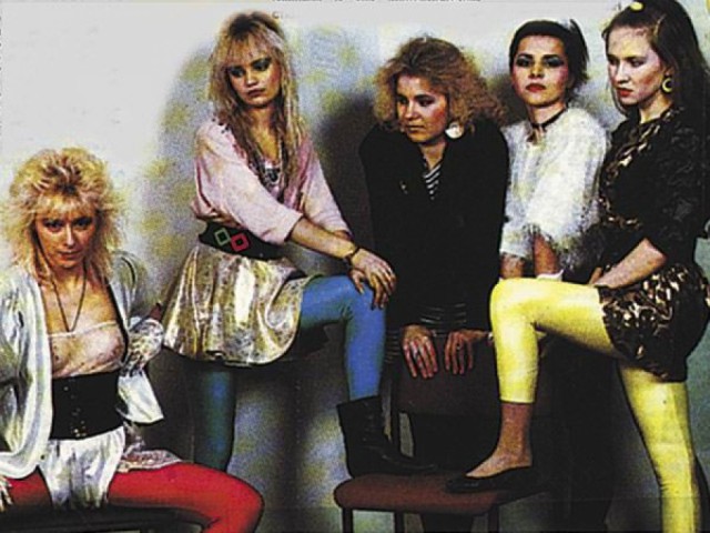 18 выдающихся снимков российских звёзд из 90-х и 00-х, когда все были молодыми и забавными
