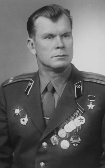 Фотографии связанных с историей Красной и Советской Армии.