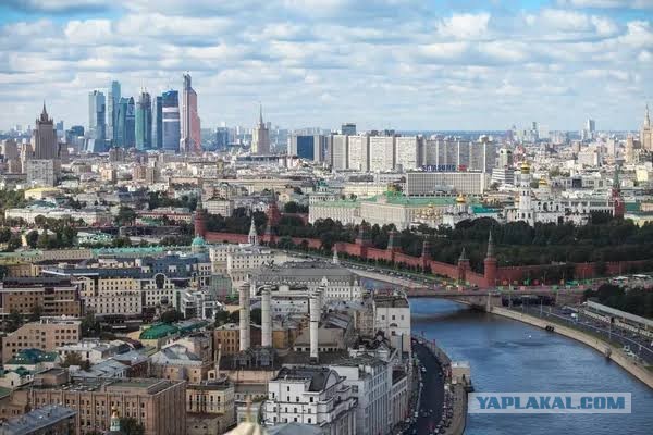 Жить в Москве- то, что за окном и каждый день