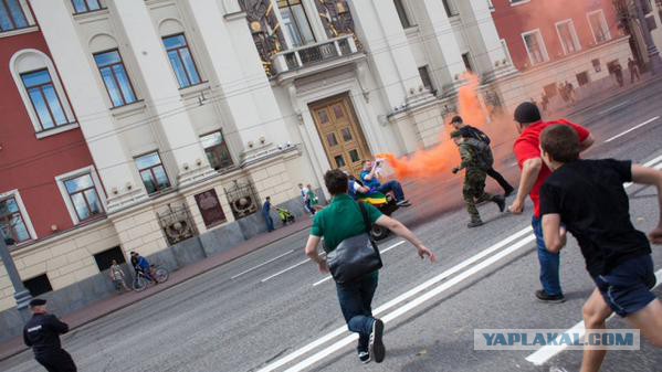 Как сегодня в Москве гей-парад проходил