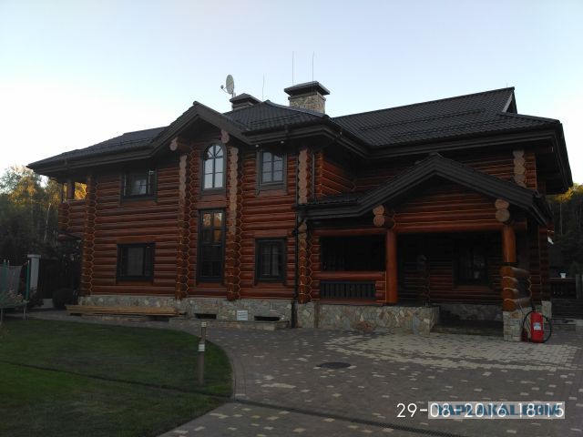 Насадка на шлифмашинку для подключения пылесоса.