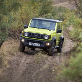 У дилеров Lada появились первые новые Niva Bronto: почти миллион рублей