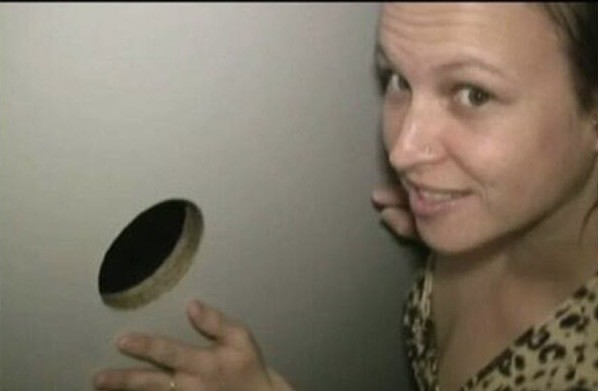 В Москве появились необычные будки, с помощью которых можно познакомиться