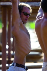Фридайвер в потоке течения