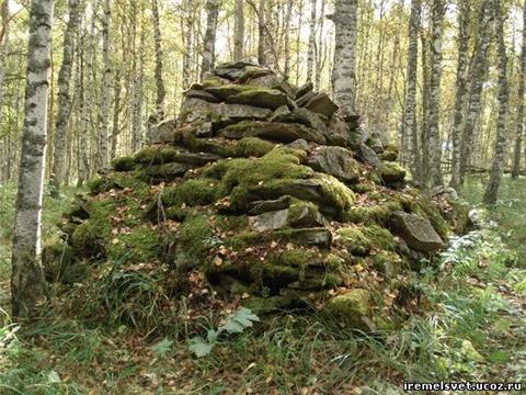 Каменные пирамиды учалинской тайги