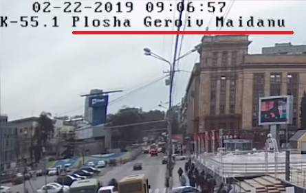 Женщина попала в слепую зону и погибла под колесами грузовика