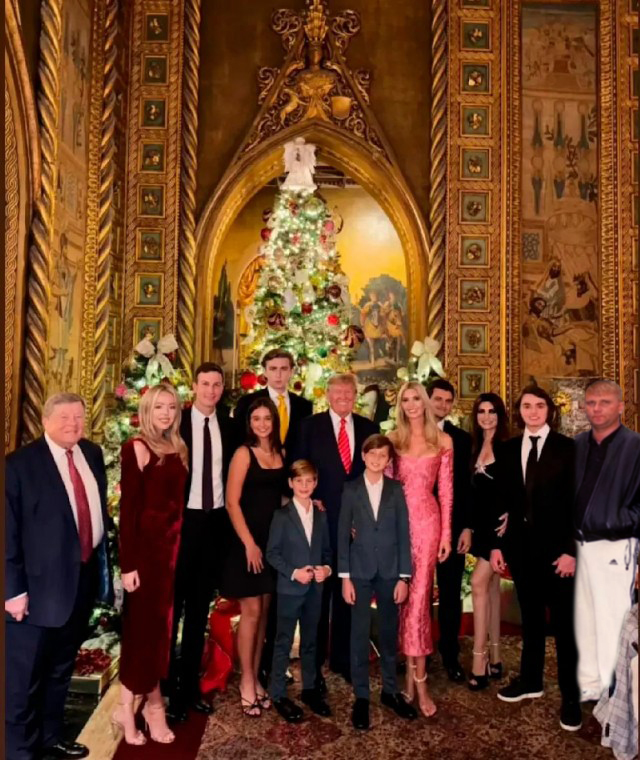 Так, Трамп... А где Мелания?!