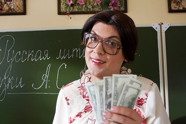 «Выпускной вечер моей дочери стоит как однушка в Подмосковье»