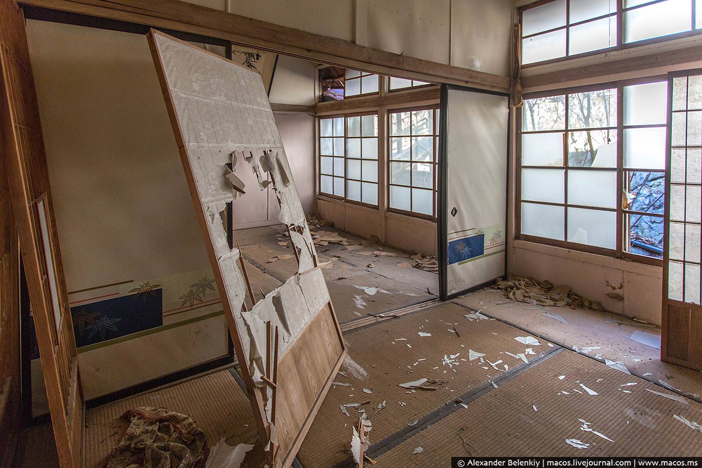 Заброшенные дома в японии