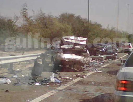 Грандиозная авария в Эмиратах (8 фот)