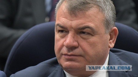 Сердюков заявил о долгах ОАК в 530 млрд рублей