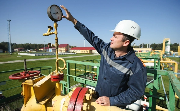 Киев заявил о невозможности отказаться от транзита нефти и газа из России