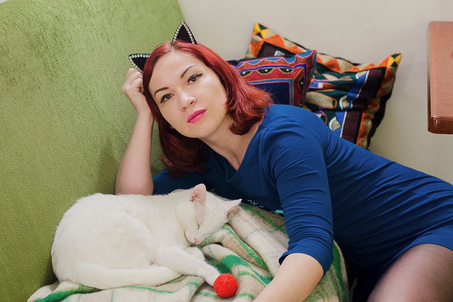 Мама считает, что не в моём возрасте мужиков перебирать, надо бежать в ЗАГС с тем, кто позвал